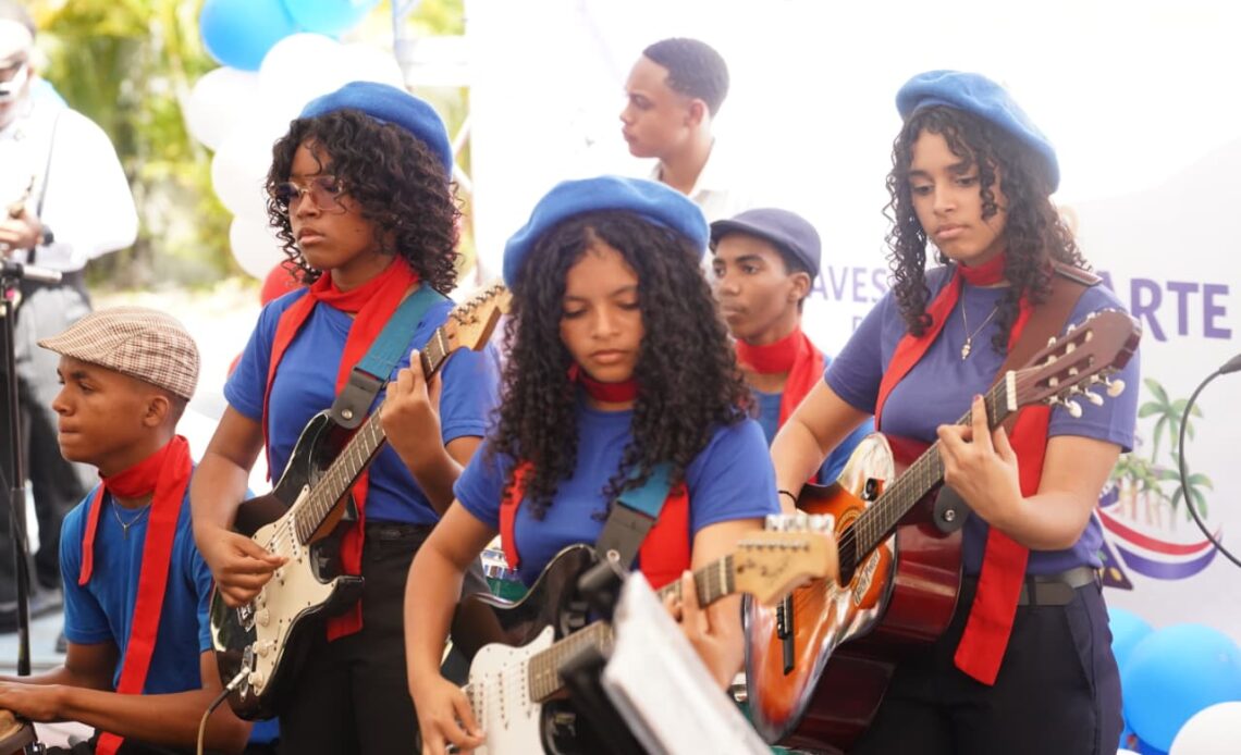 Más de 100 escuelas se llenan de arte, cultura y creatividad estudiantil